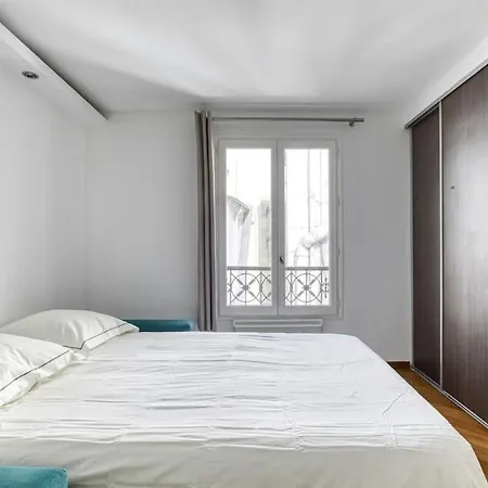 à Deux Pas De L'élysée Luxe Et Confort Au Cœur De * Parigi